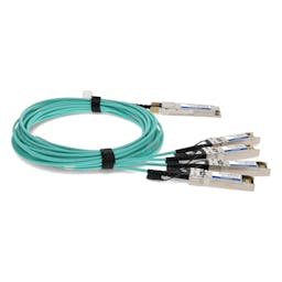 AddOn Networks AOC-Q-4S-100G-15M-AO InfiniBand/fibre optic cable 590.6" (15 m) QSFP28 4xSFP28 Aqua color, Silver