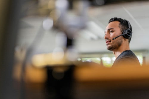HP Poly Voyager 4310 USB-C Headset +BT700 dongle
