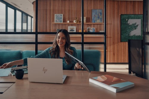 HP EliteBook 1040 G11 Intel Core Ultra 7 165H Laptop 14" Touchscreen WUXGA 16 GB LPDDR5x-SDRAM 512 GB SSD Wi-Fi 6E (802.11ax) Windows 11 Pro Silver