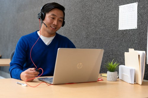 HP Poly Blackwire 8225 Headset +USB-C/A Adapter TAA