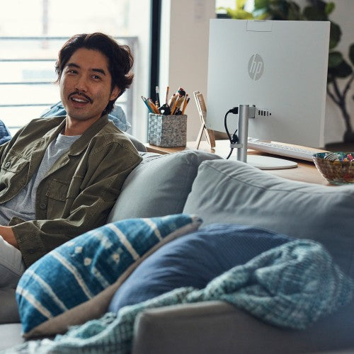 HP All-in-One 24-cr0210 PC AMD Athlon Silver 23.8" 1920 x 1080 pixels 8 GB LPDDR5-SDRAM White