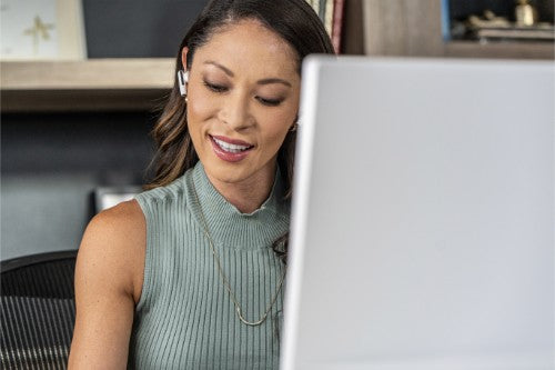 HP Poly Poly Voyager Free 60 UC M White Sand Earbuds +BT700 USB-A Adapter +Basic Charge Case