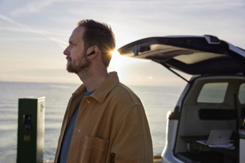 Poly Voyager Free 60 Carbon Black Earbuds +Basic Charge Case