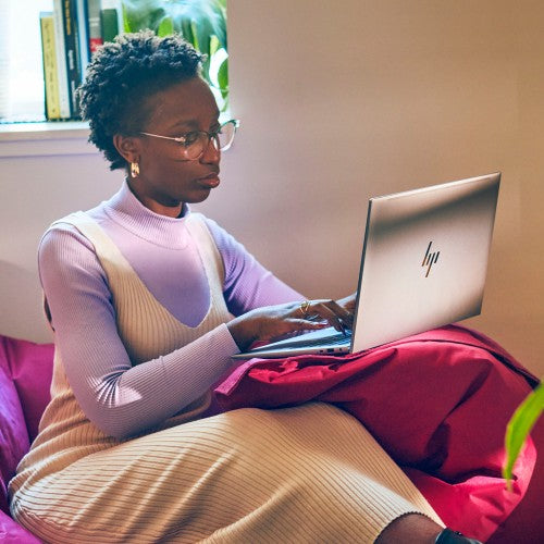 HP ZBook Firefly G11 Intel Core Ultra 7 165U Mobile workstation 14" WUXGA 16 GB DDR5-SDRAM 512 GB SSD Wi-Fi 6E (802.11ax) Windows 11 Pro Silver