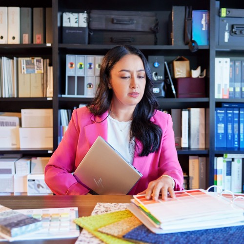 HP ZBook Firefly 14 inch G11 A Mobile Workstation PC AMD Ryzen™ 7 8840HS 14" WUXGA 32 GB DDR5-SDRAM