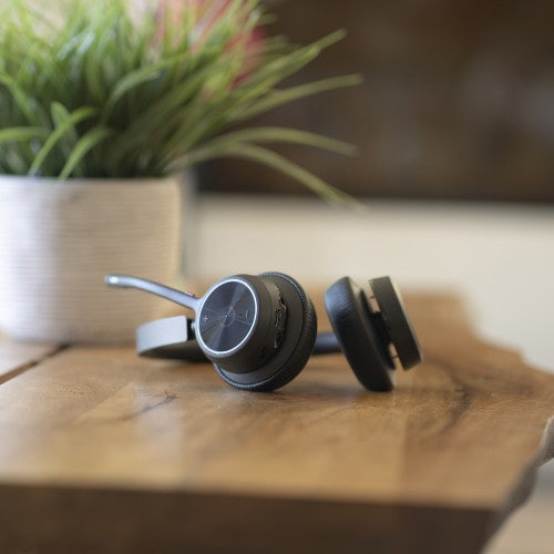 HP Poly Voyager 4320 USB-A Headset +BT700 dongle TAA
