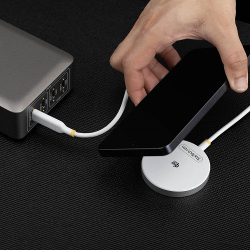 StarTech.com 1PW-WIRELESS-CHARGER mobile device charger Smartphone White USB Wireless charging Indoor