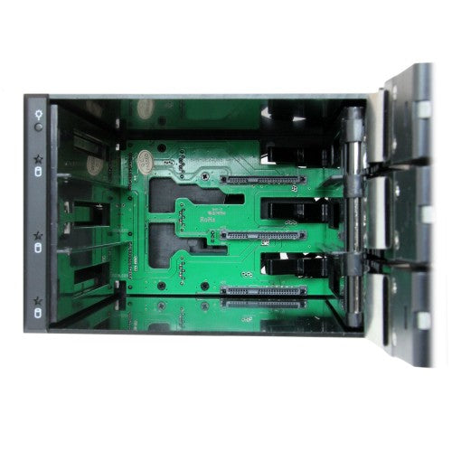 StarTech.com HSB3SATSASBA disk array 0 TB Black