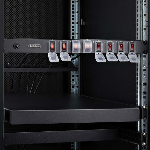 StarTech.com 8NS8-RACK-MOUNT-PDU power distribution unit (PDU) 8 AC outlet(s) 1U Black
