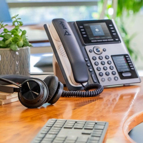 HP Poly Edge E450 IP Phone and PoE-enabled GSA/TAA