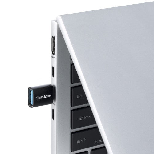 StarTech.com USB31CAADGCP cable gender changer USB Type-C USB Type-A Black